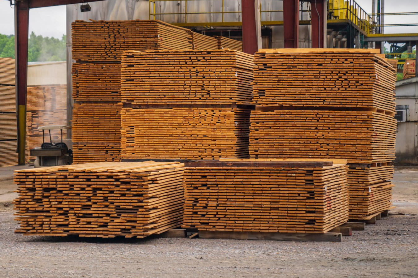 Elementy Na zamówienie klienta produkujemy elementy drewniane o różnych, nietypowych wymiarach